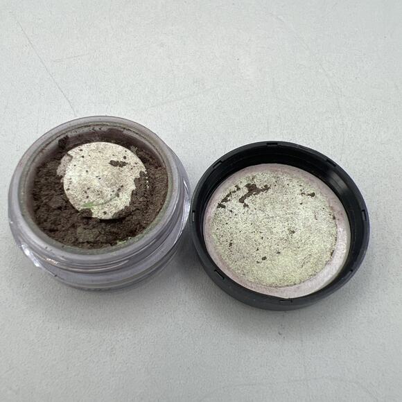 bareMinerals EyeColor Shadow THURSDAY Green Shimmer .01 oz .28 g NEW - Picture 1 of 4